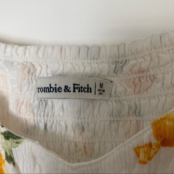 NWOT Abercrombie Ruched Smocked Waist Top LEMON print - SIZE M - Picture 10 of 11